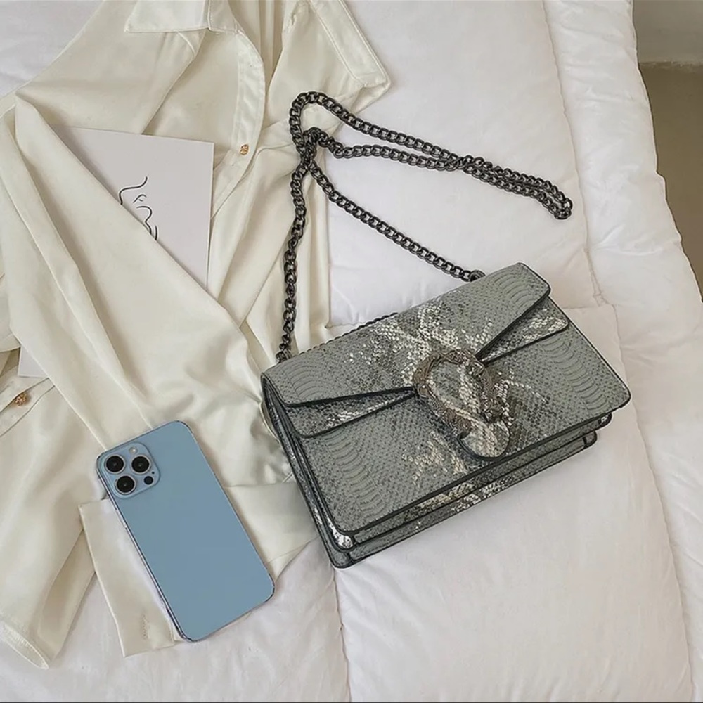 Gray Purse - Picture 6 of 7